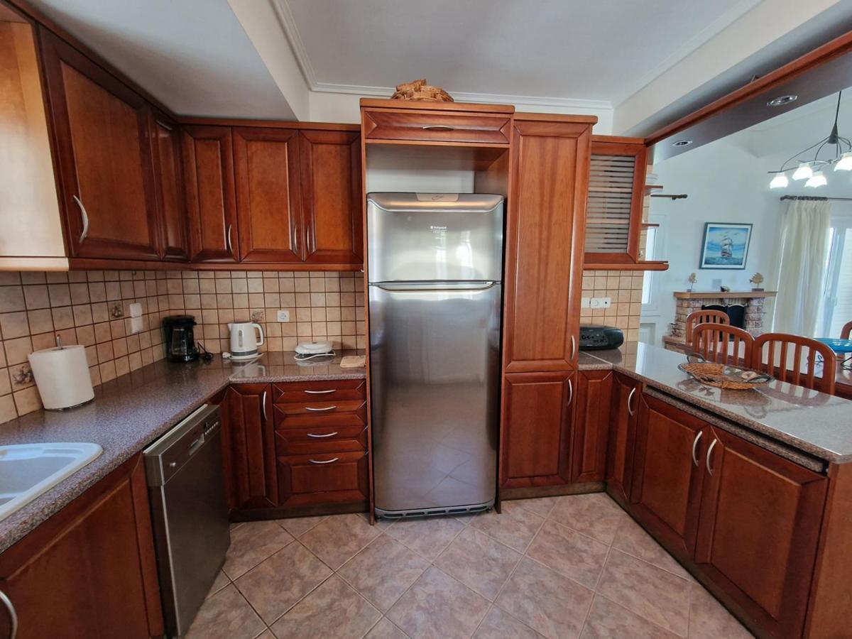 Pórto Ráfti Villa Liana : Luxury Villa With Fantastic Sea View, Near Airport מראה חיצוני תמונה