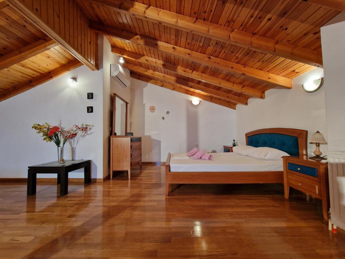Pórto Ráfti Villa Liana : Luxury Villa With Fantastic Sea View, Near Airport מראה חיצוני תמונה