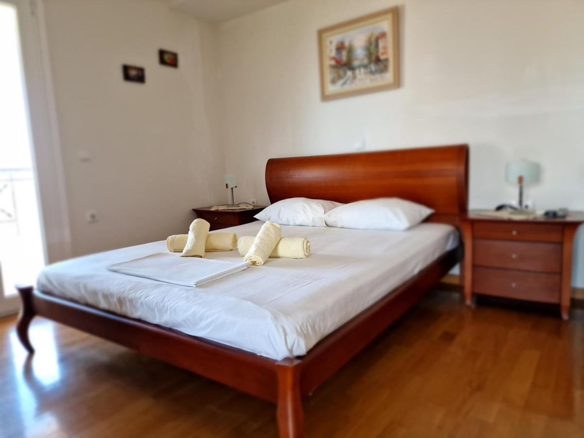 Pórto Ráfti Villa Liana : Luxury Villa With Fantastic Sea View, Near Airport מראה חיצוני תמונה