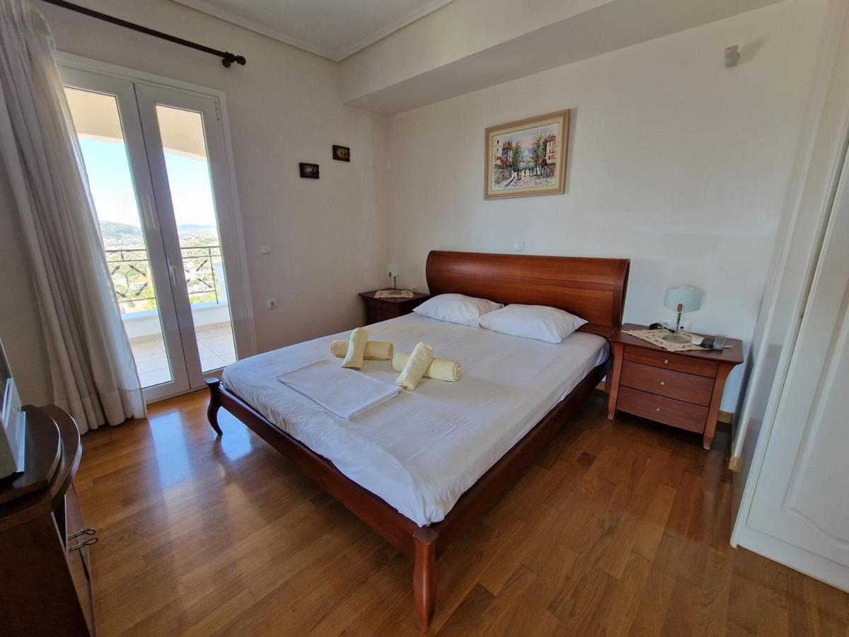 Pórto Ráfti Villa Liana : Luxury Villa With Fantastic Sea View, Near Airport מראה חיצוני תמונה