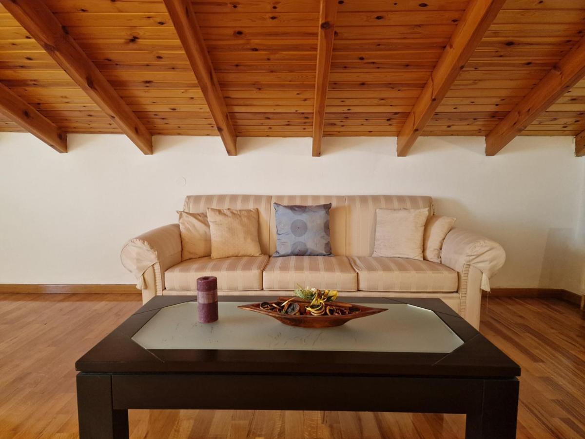 Pórto Ráfti Villa Liana : Luxury Villa With Fantastic Sea View, Near Airport מראה חיצוני תמונה